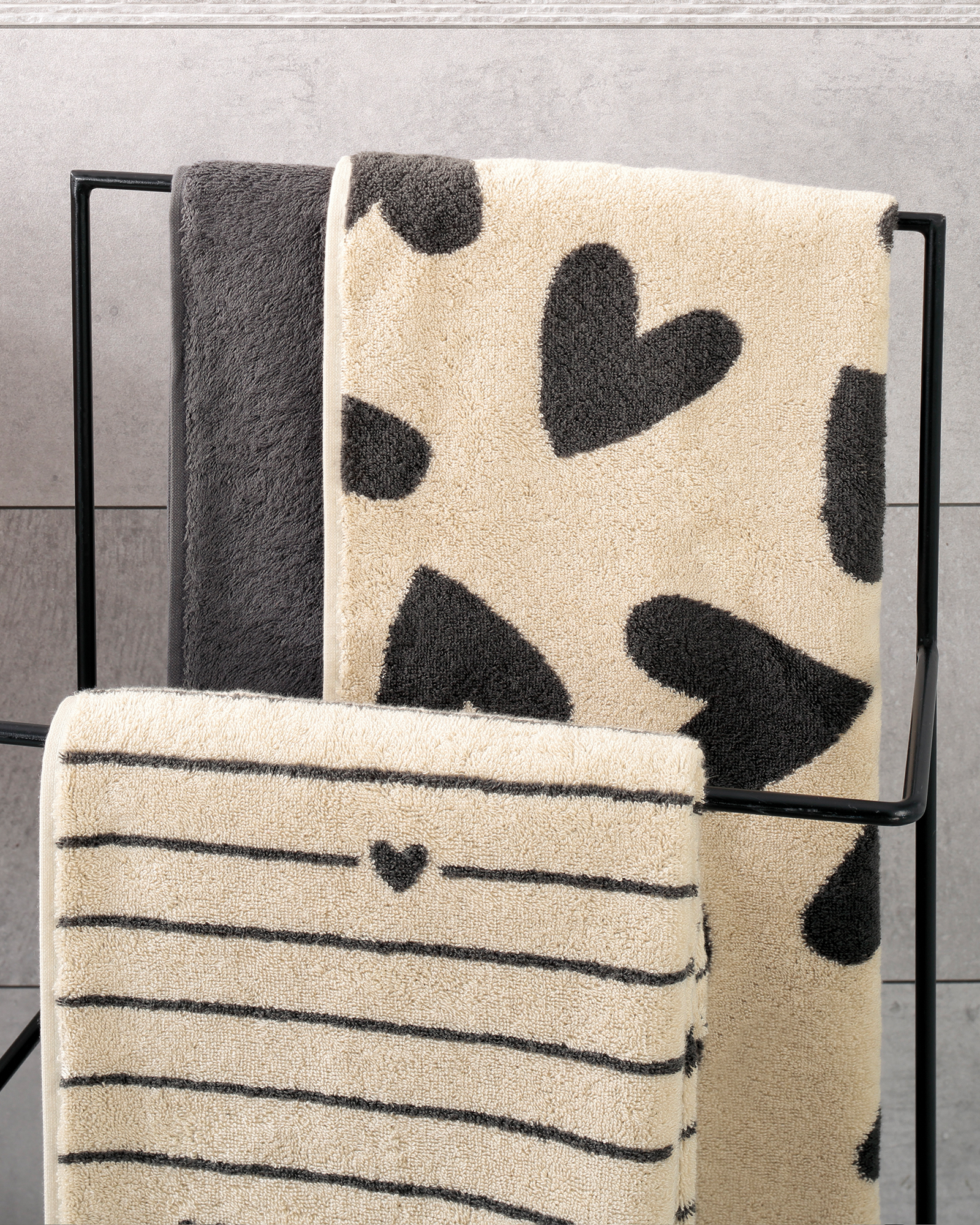 Cawö Handtücher Heart Beats Lines & Hearts 6276 basalt - 37