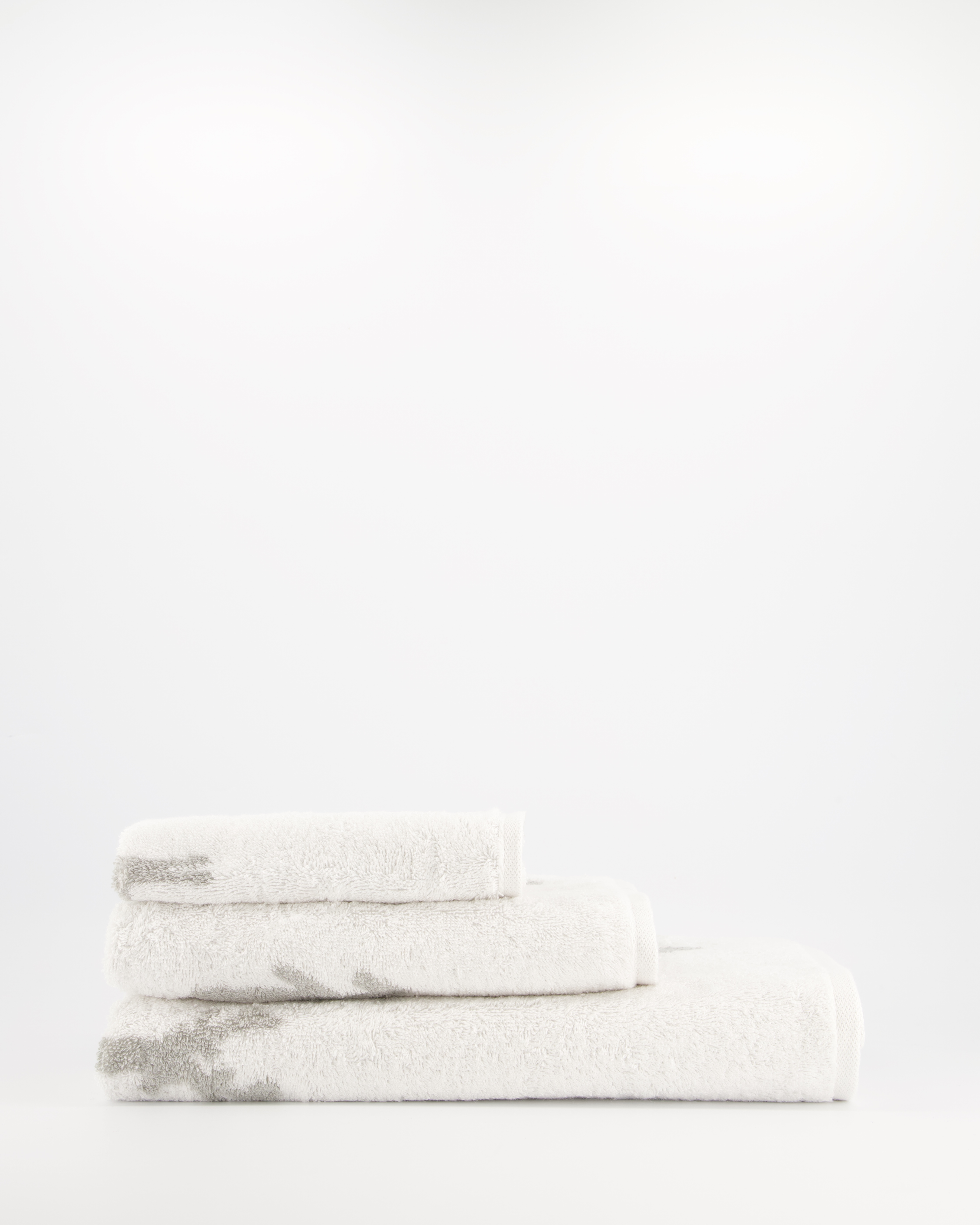 Cawö Handtücher WINTER EDITION Tannen 6273 weiß/platin - 67