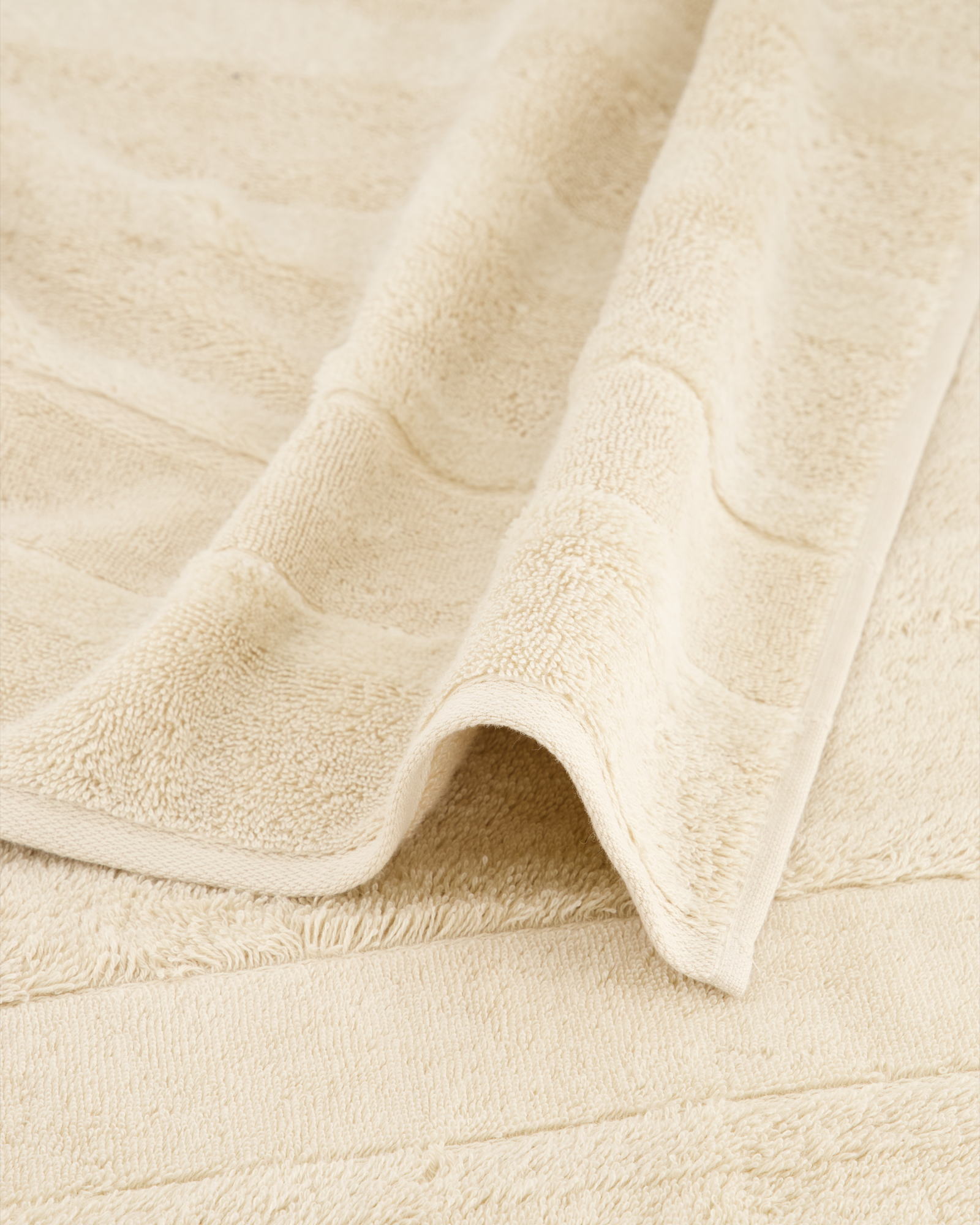 Cawö Handtücher Noblesse2 Uni 1002 beige - 370 - Duschtuch 80x160 cm