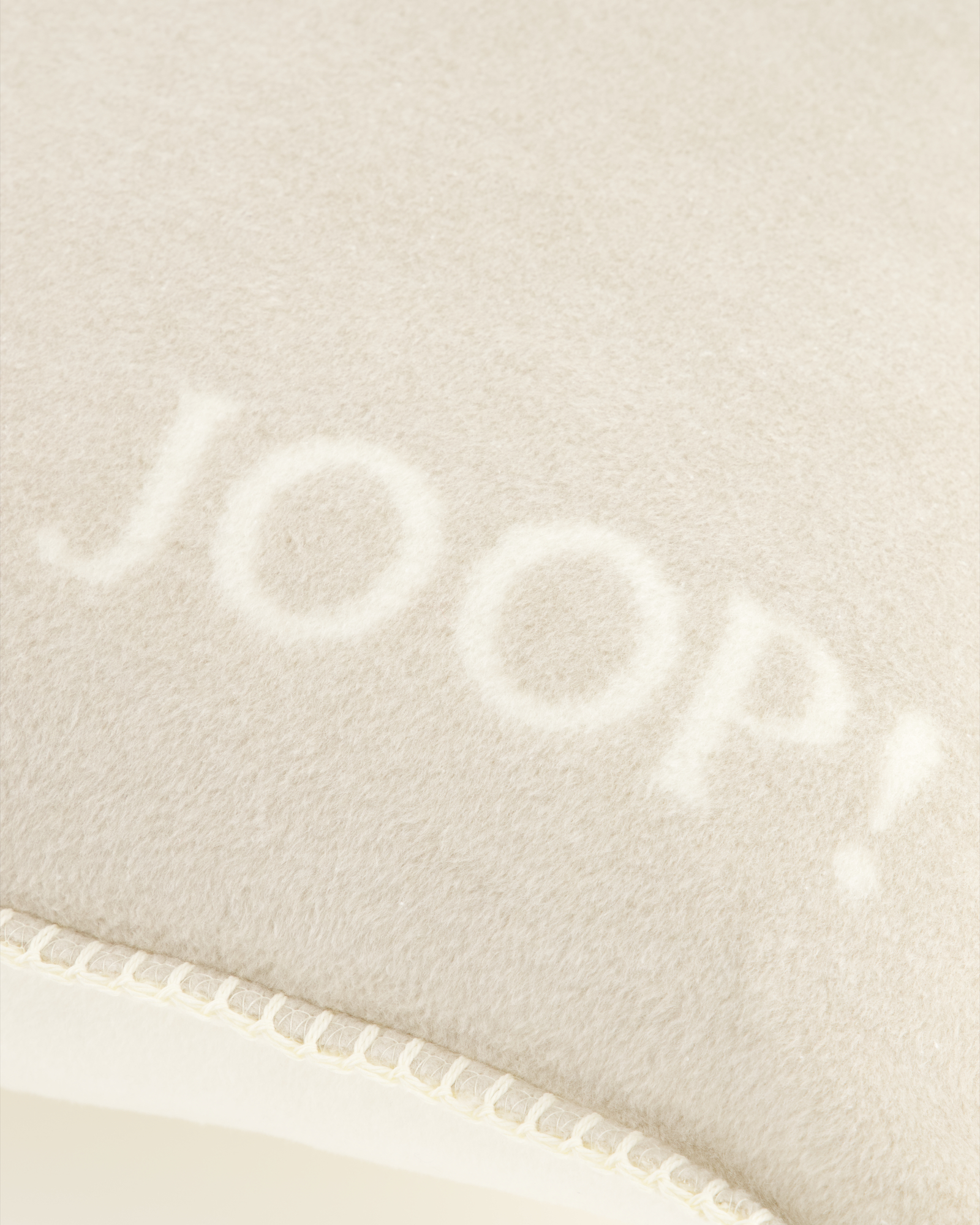 JOOP! Kissenhülle Uni-Doubleface - Größe: 50x50 cm - Farbe: Feder-Ecru