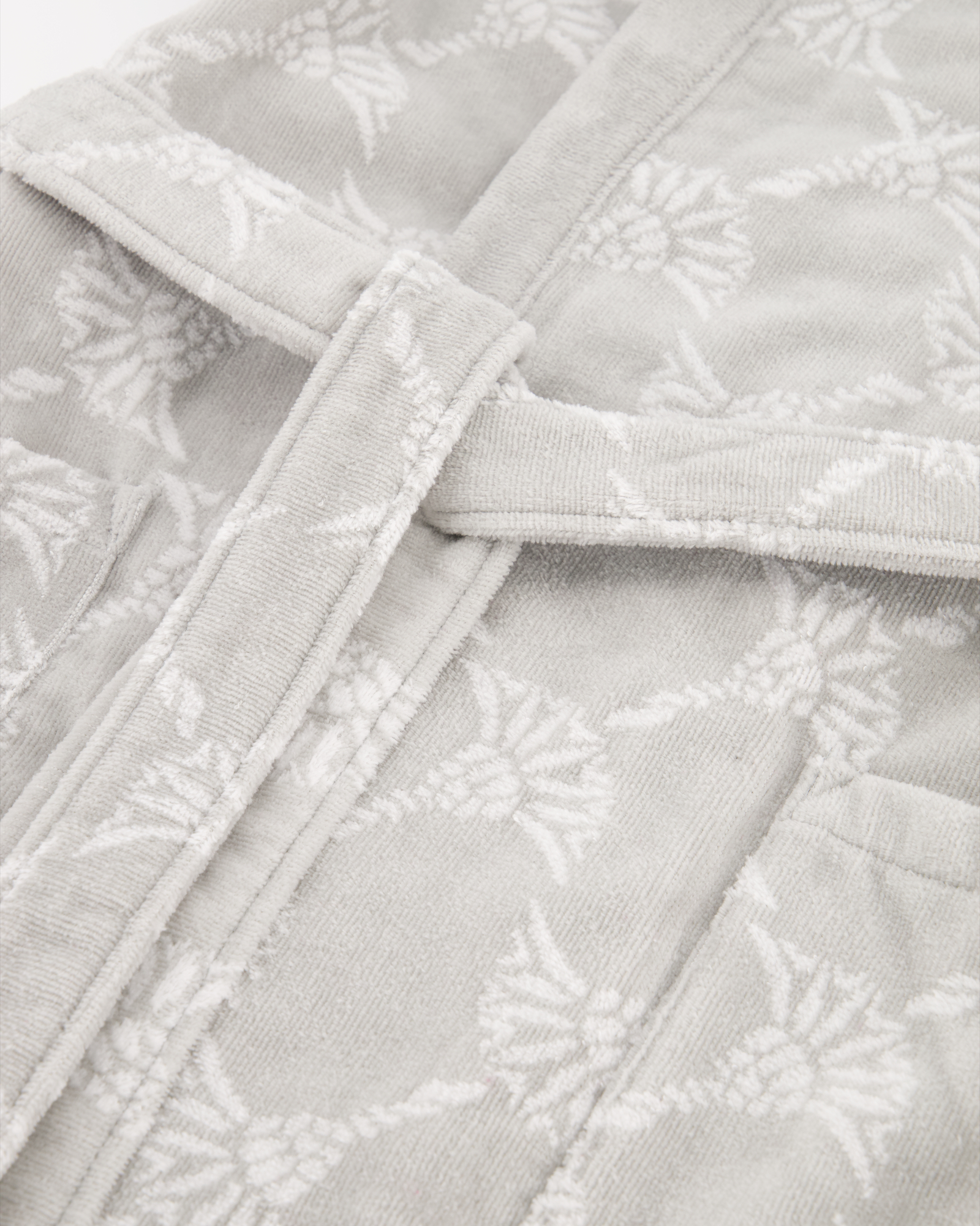 JOOP! Damen Bademantel Cornflower - Schalkragen 1645 - Farbe: Silber - 76 - S